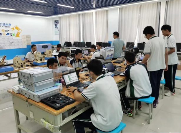 教师们焕宣布如此的热情