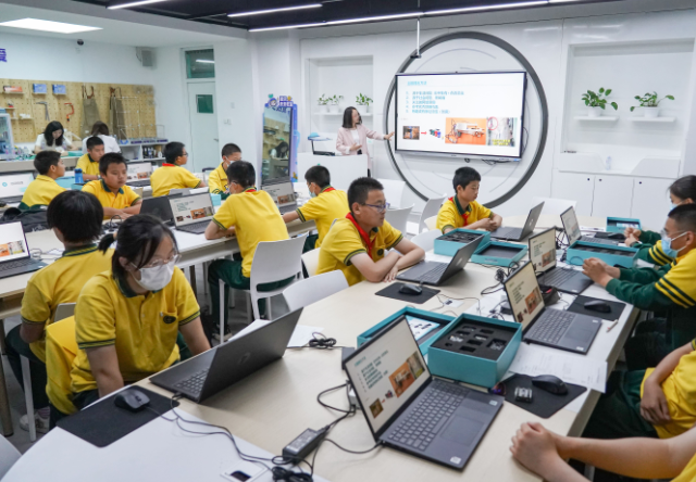 耐心交流解说科创教育对