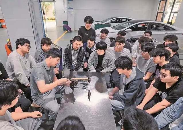 沿系统施行订单班定向班